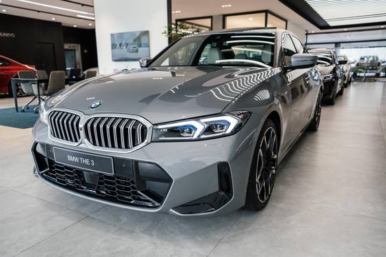 BMW 320i 2.0 16V TURBO FLEX M SPORT AUTOMÁTICO BMW 320i 2.0 16V TURBO FLEX M SPORT AUTOMÁTICO
